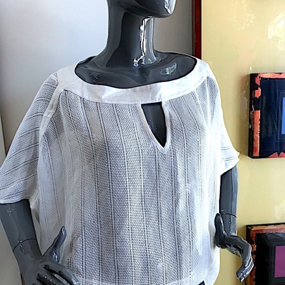 VMT Open-Weave Swimsuit Coverup w/ Linen Neckline NWOT/sz: XS/S - Picture 5 of 7